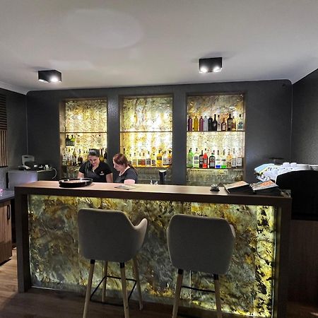 Las Palmas Rooms Štúrovo Bagian luar foto