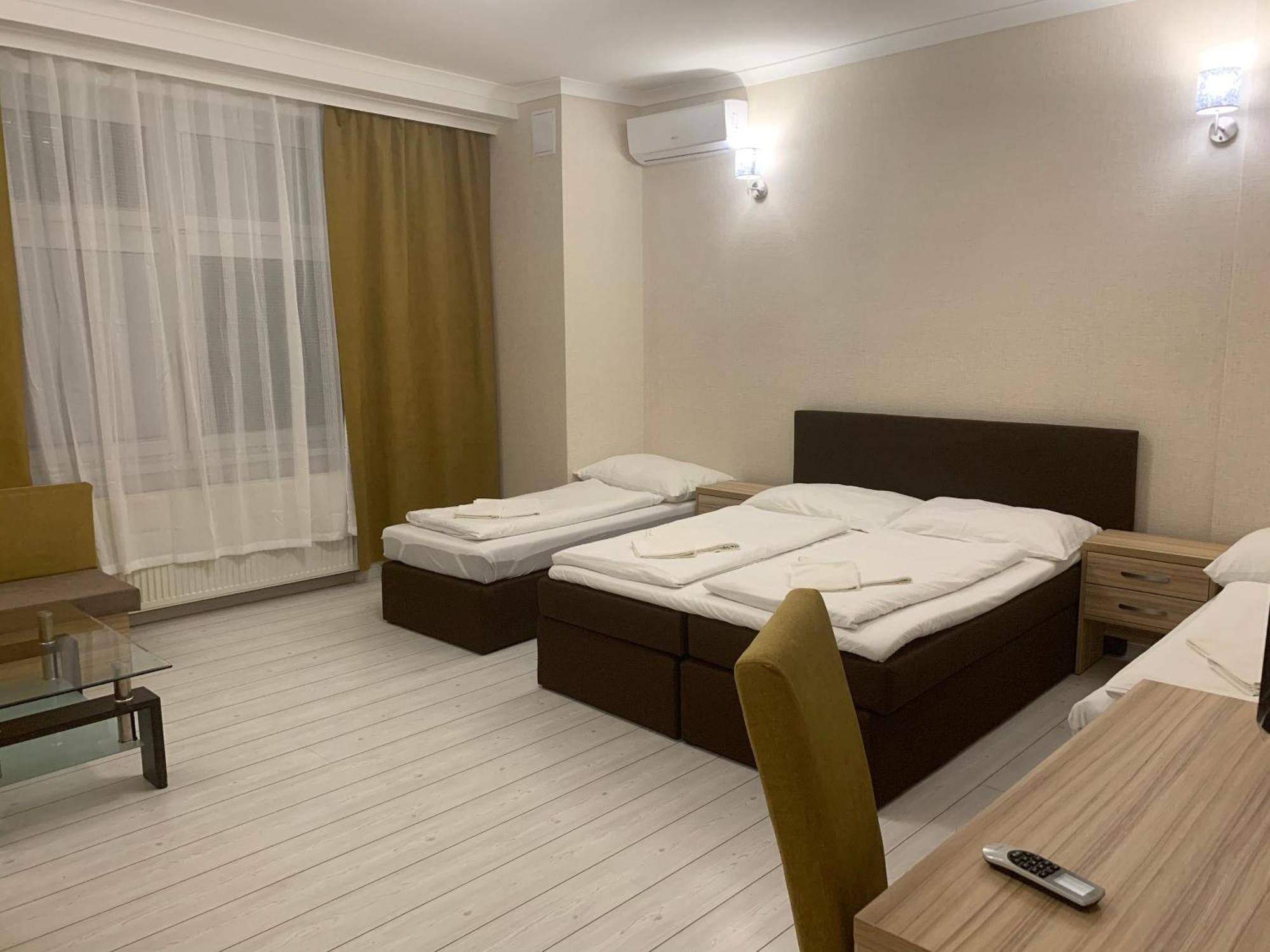 Las Palmas Rooms Štúrovo Ruang foto